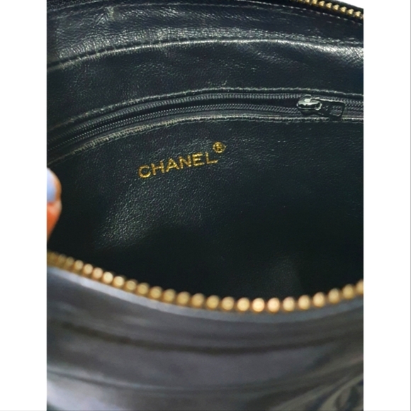 Chanel Vintage Camera Tassel quilted bag - Picture 7 of 11